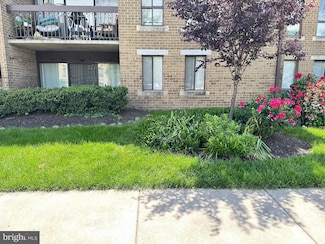 517 Florida Ave Unit T4, Herndon, VA 20170