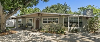2903 W Paxton Ave, Tampa, FL 33611