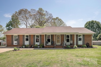 2064 Elizabeth Ave, Hickory, NC 28602