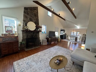 22 Horseshoe Rd, Wilton, CT 06897