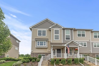 7558 Woods Edge Blvd, Lino Lakes, MN 55014