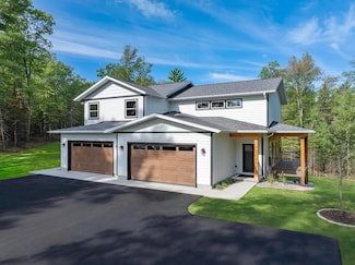 1645 Golf View Rd, Eagle River, WI 54521