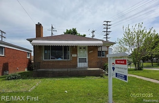 7210 Weingartz, Center Line, MI 48015