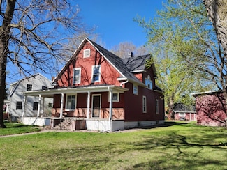 1202 Avenue F, Gothenburg, NE 69138
