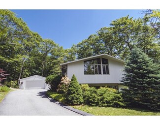 40 Thatcher Rd, Rockport, MA 01966