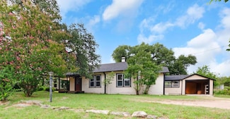 1414 E 4th St, Lampasas, TX 76550