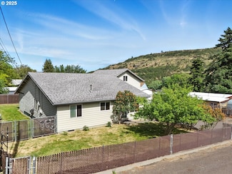 1021 Starlight Dr W, the Dalles, OR 97058
