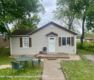 3319 Westmont Ave, Lansing, MI 48906
