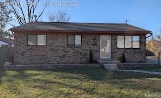 2225 Gilman St, Garden City, MI 48135