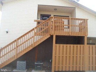8402 Credos Ct Unit 2, Alexandria, VA 22309