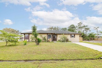 426 SE Strait Ave, Port Saint Lucie, FL 34983