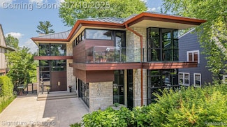 630 W Frank St, Birmingham, MI 48009