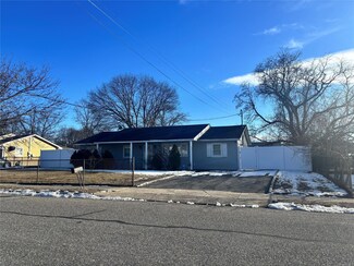 116 Nathalie Ave, Amityville, NY 11701
