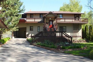 40 Brophy Way, Shady Cove, OR 97539