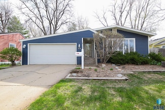 2612 S Willow Ave, Sioux Falls, SD 57105