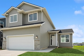 2908 Yordi Dr, Norwalk, IA 50211