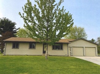 1107 Pine Crest Ave, Mosinee, WI 54455
