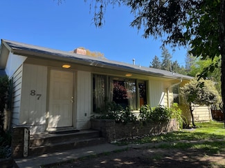 87 Manzanita Ave, Redway, CA 95560