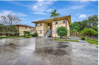 825 SW 10th St Unit C, Hallandale Beach, FL 33009
