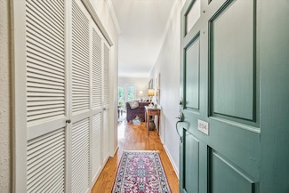 2238 S Piney Point Rd Unit 204, Houston, TX 77063