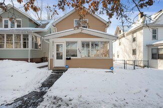958 5th St E, Saint Paul, MN 55106