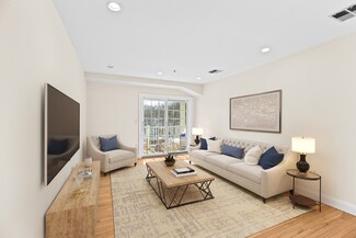 328 Copeland St Unit 2C, Quincy, MA 02169