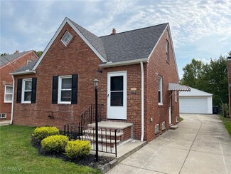 1539 Winchester Rd, Cleveland, OH 44124