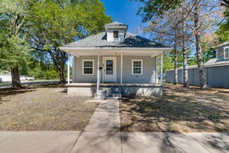 700 E 8th St, Newton, KS 67114