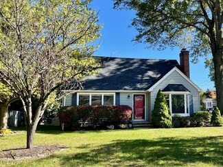 325 Owosso Ave, Fairlawn, OH 44333