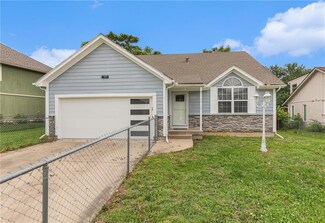 13707 Bennington Ave, Grandview, MO 64030