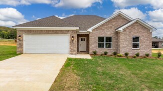 6 Oaks Ln, Greenbrier, AR 72058