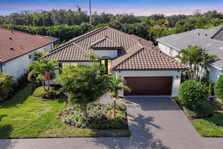 8020 Clearwater Ct, Sarasota, FL 34241