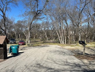 1 Hart St, Wilmer, TX 75172