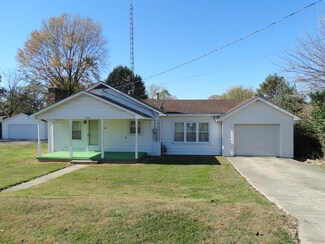 209 N 3rd St, Francisco, IN 47649