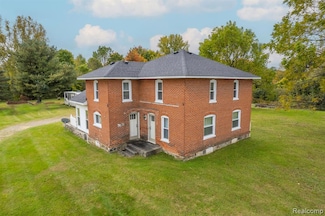 8367 Birch Run Rd, Millington, MI 48746