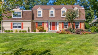 28 Packard Dr, Middletown, NJ 07748