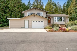 16004 W Lake Goodwin Rd, Stanwood, WA 98292
