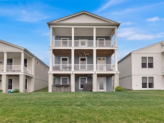 140 Front Lake Ln, Saint Charles, MO 63301