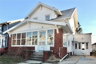 1143 Radcliffe Dr, Toledo, OH 43609