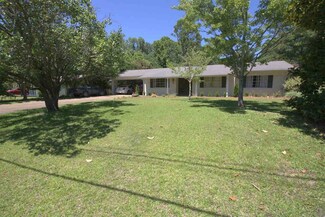 723 N Sunset Dr, Yazoo City, MS 39194