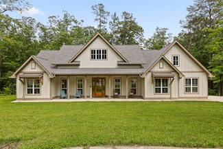 108 Wade Rd E, Signal Mountain, TN 37377