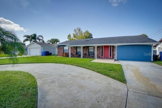 8722 Thornwood Ln, Tampa, FL 33615