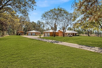 4351 Fm 2693 Rd W, New Waverly, TX 77358