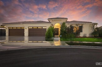 11501 Cloverfield Cir, Bakersfield, CA 93311