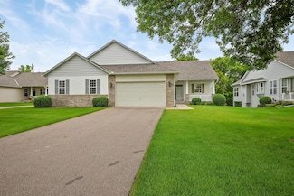 850 Woodduck Dr, Woodbury, MN 55125