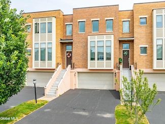 3 Bryn Mawr Ct, Albany, NY 12211