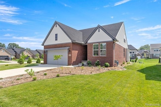 14494 Dooley Dr, Livonia, MI 48154