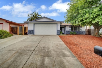 3401 Nut Plains Dr, Sacramento, CA 95827