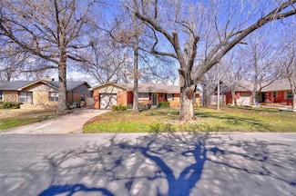 2141 Huntleigh Dr, Oklahoma City, OK 73120