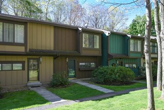 4 Lakeview Rd, Somerset, PA 15501